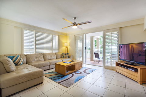 La Grande Apartments Broadbeach - Flights 3