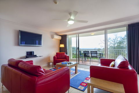 La Grande Apartments Broadbeach - Flights 2