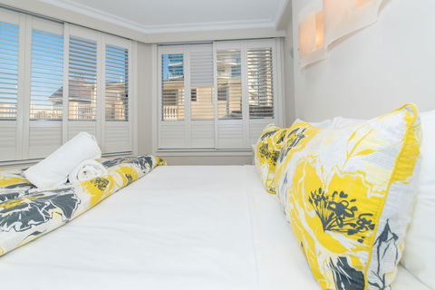 La Grande Apartments Broadbeach - Flights 5