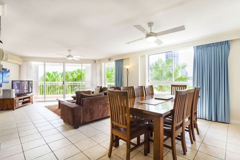La Grande Apartments Broadbeach - Flights 1