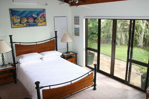 Daintree Village B & B - Flights 6