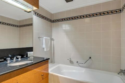 DREAM HARBOUR VIEW 2 BRM / GYM POOL & PARKING - Flights 1