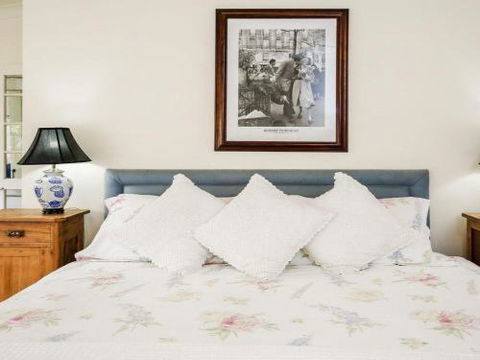 LAVENDER COTTAGE Alpine Southern Highlands 4pm Check Out Sundays - Flights 3