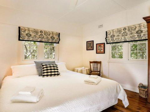 LAVENDER COTTAGE Alpine Southern Highlands 4pm Check Out Sundays - Flights 6