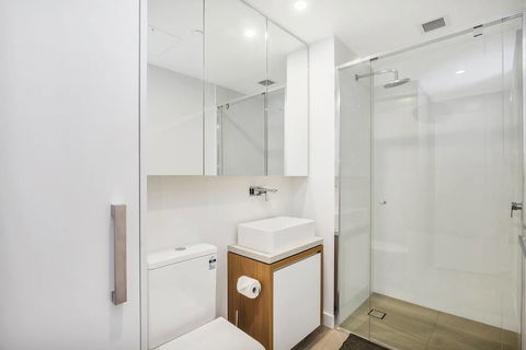 FV Iconic Designer APT, Parking, Near CBD Qfv147-14 - Flights 4