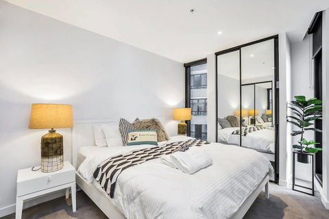 FV Iconic Designer APT, Parking, Near CBD Qfv147-14 - Flights 5
