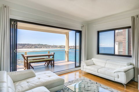 Ultimate Bondi Escape - Flights 0