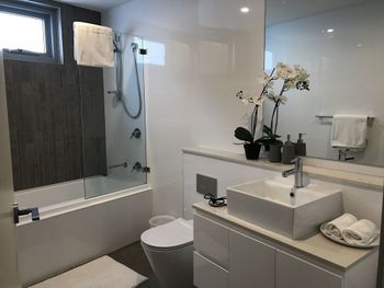 LUXURY 3 BEDROOM APARTMENT SYDNEY - Flights 4