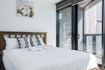 Avant Tower Apartment - Flights 5