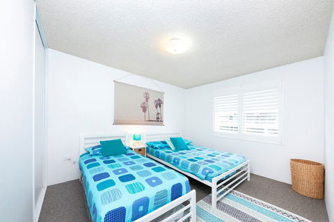 Hibiscus Court Unit 4 - Flights 1
