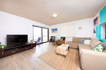 Hibiscus Court Unit 4 - Flights 6