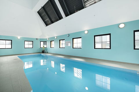 YEHS Hotel Sydney Harbour Suites - Flights 3