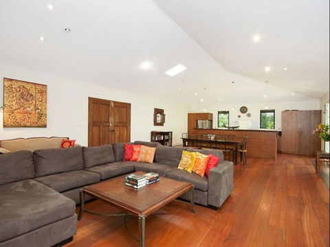 Laanecoorie Holiday House - Flights 1