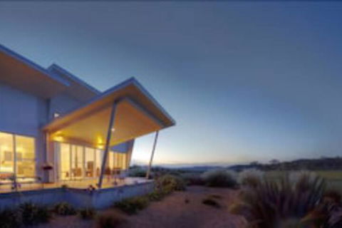 Azjure Studio Retreat - Flights 0