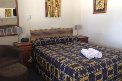 Ayr Max Motel - Flights 0