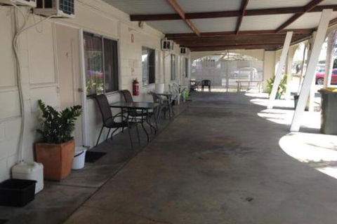 Ayr Max Motel - Flights 5