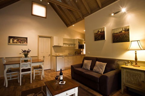 Autumn Abode Cottages Two - Flights 1