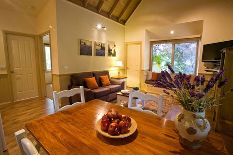 Autumn Abode Cottages Two - Flights 6