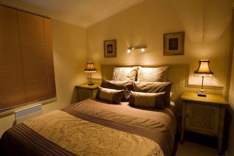 Autumn Abode Cottages Two - Flights 5