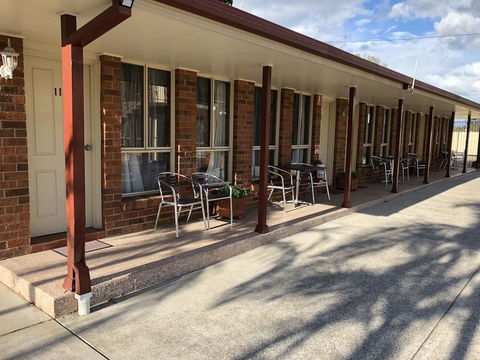 Aussie Rest Motel - Flights 1