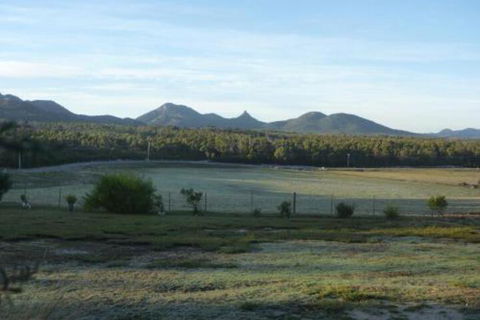 Yakkalla Holiday Cottage - Flights 4