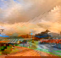 Hartzview Vineyard Heritage Pickers Hut Village - Flights