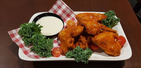 Crafty Fox Alehouse & Kitchen - Flights 0