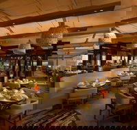 Ilkari Restaurant - Flights