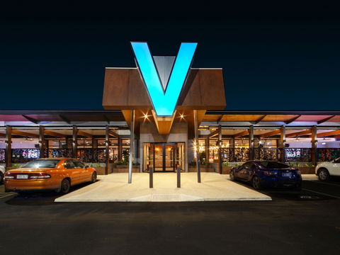 V Hotel - Flights 0