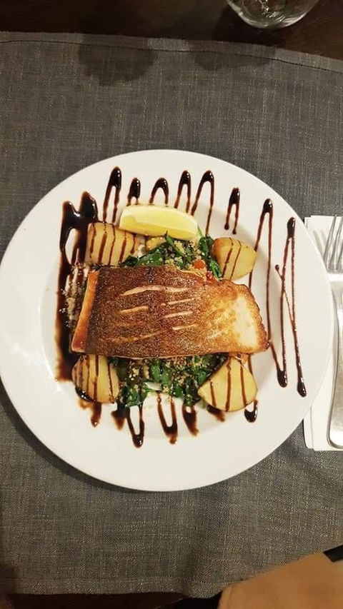 White Angels Cafe Restaurant - Newtown - Flights 0