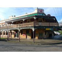 Bank Hotel Dungog - Flights
