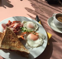 Travellers Rest Cafe - Flights