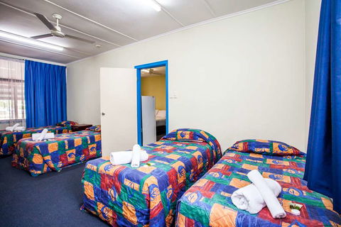 Darra Motel And Conference Centre - Flights 11