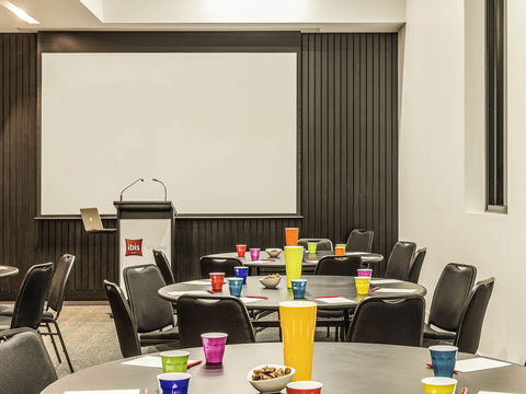 Ibis Adelaide - Flights 9