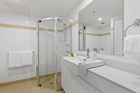 Astra Apartments Chatswood - Flights 3