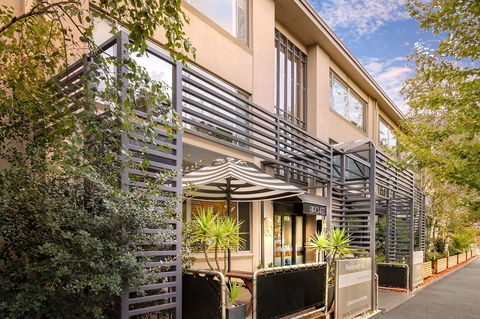 Birches Serviced Apartments - Flights 1