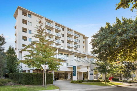 Adina Serviced Apts Canberra Dickson - Flights 2