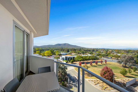Adina Serviced Apts Canberra Dickson - Flights 13