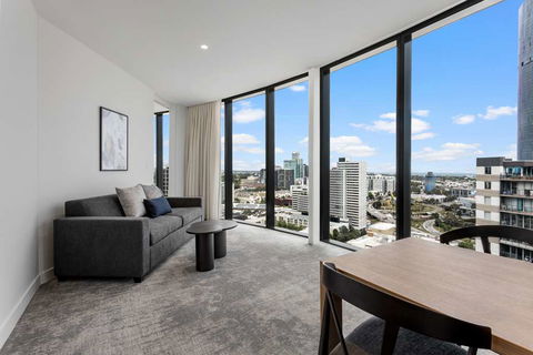 Adina Apartment Hotel Melbourne - Flights 11