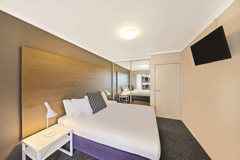Adina Apartment Hotel Sydney Surry Hills - Flights 9