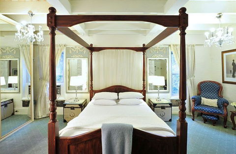 Adeline Bed & Breakfast - Flights 2