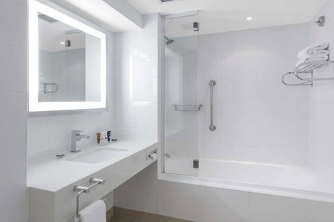 Amora Hotel Brisbane - Flights 2