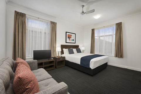 Quest Dandenong - Flights 2