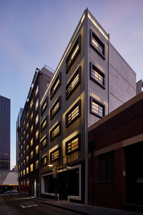 Lancemore Crossley St Melbourne - Flights 0