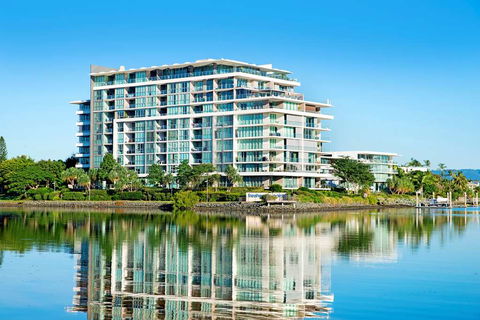 ULTIQA Freshwater Point Resort - Flights 1