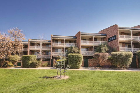 Adina Serviced Apts Canberra Kingston - Flights 0