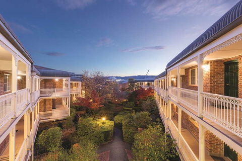 Adina Serviced Apts Canberra Kingston - Flights 2