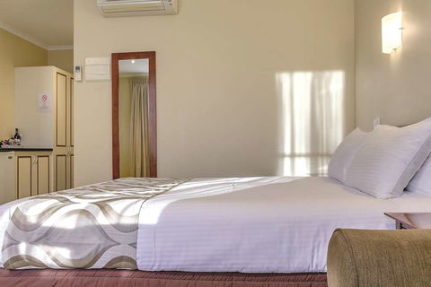 Lake Inn Ballarat - Flights 5