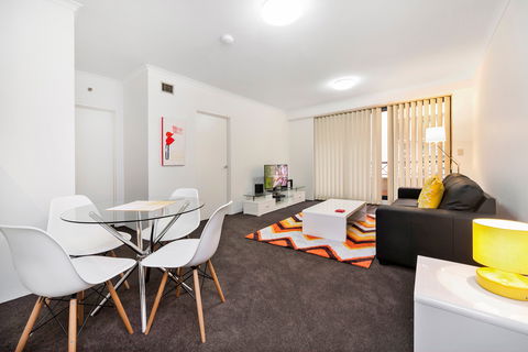 Astra Sydney-Hosking Place - Flights 5