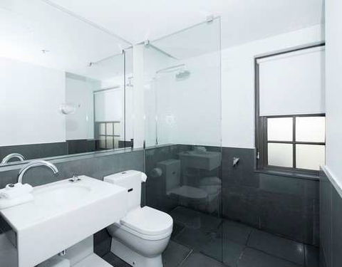 Peppers Gallery Hotel, Canberra - Flights 1